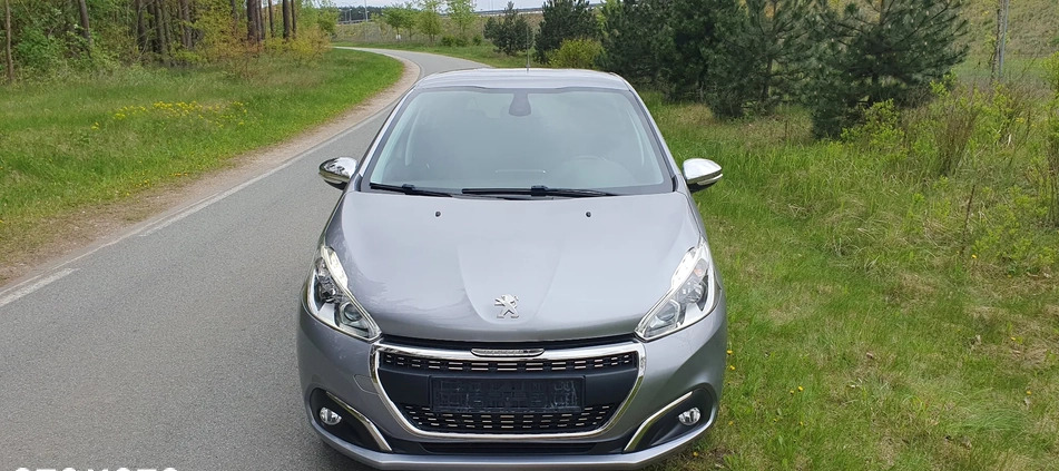 Peugeot 208 cena 36600 przebieg: 86900, rok produkcji 2019 z Strzyżów małe 742